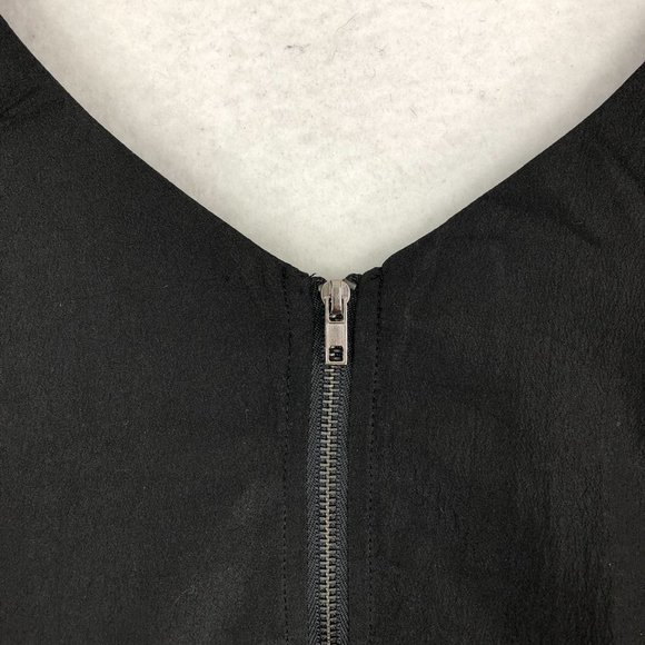 Line & Dot Women's Size Medium Black Chain Detail Sleeveless Crepe Blouse - Picture 11 of 11